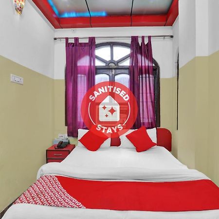 Oyo 82407 K Shree Guest House Varanasi Bagian luar foto