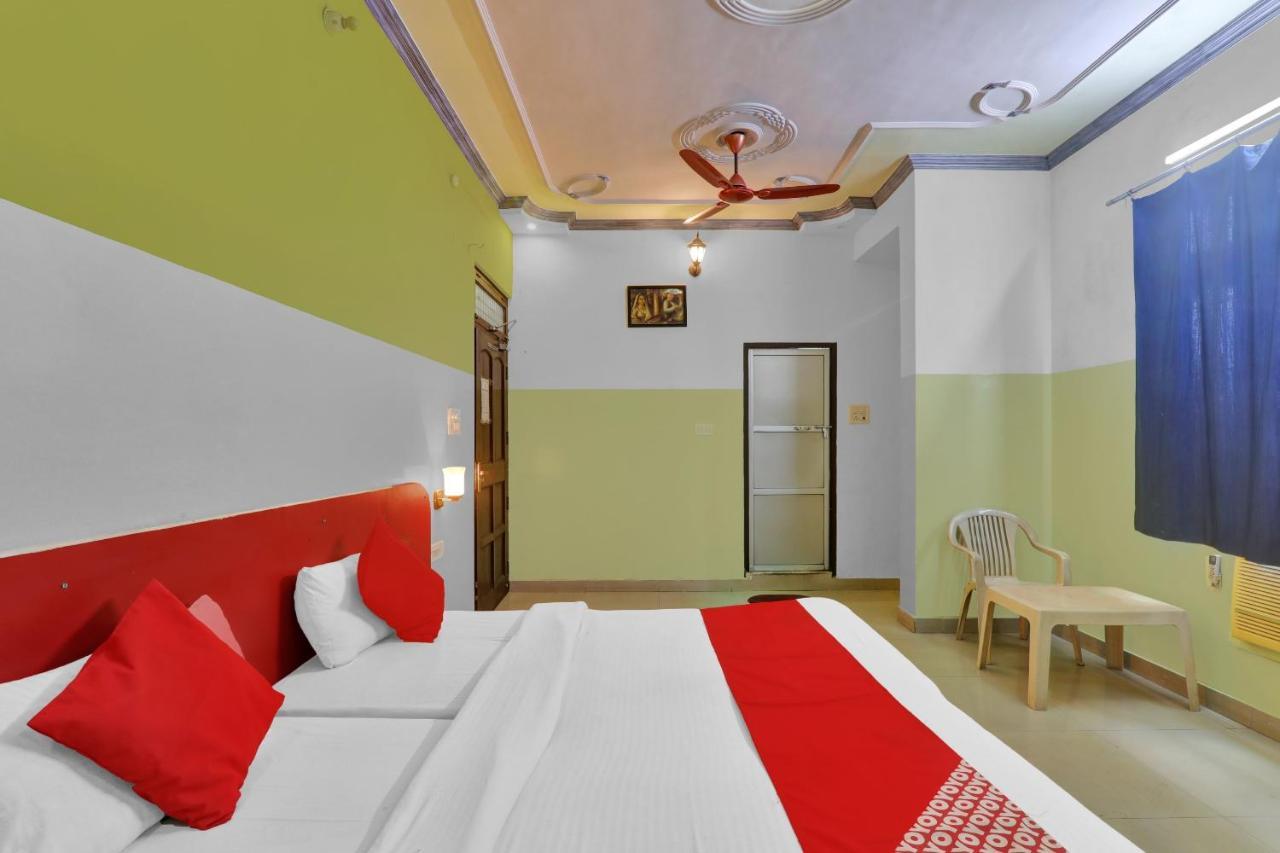 Oyo 82407 K Shree Guest House Varanasi Bagian luar foto