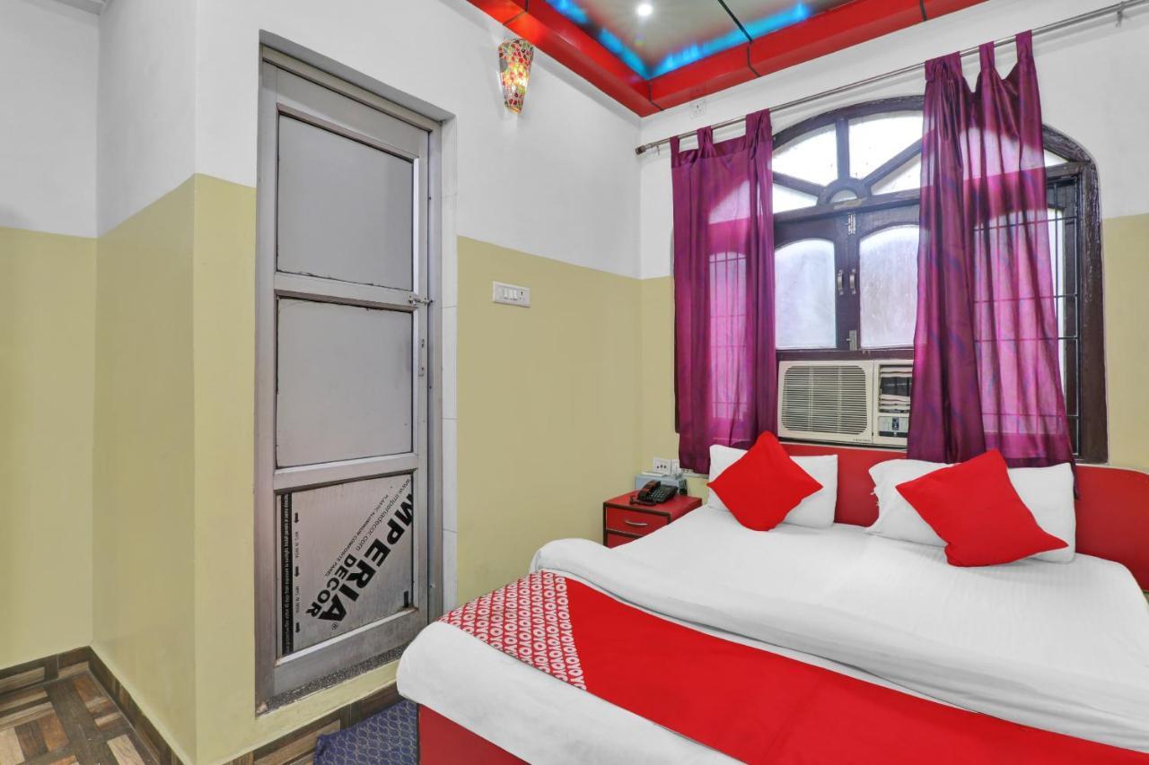 Oyo 82407 K Shree Guest House Varanasi Bagian luar foto