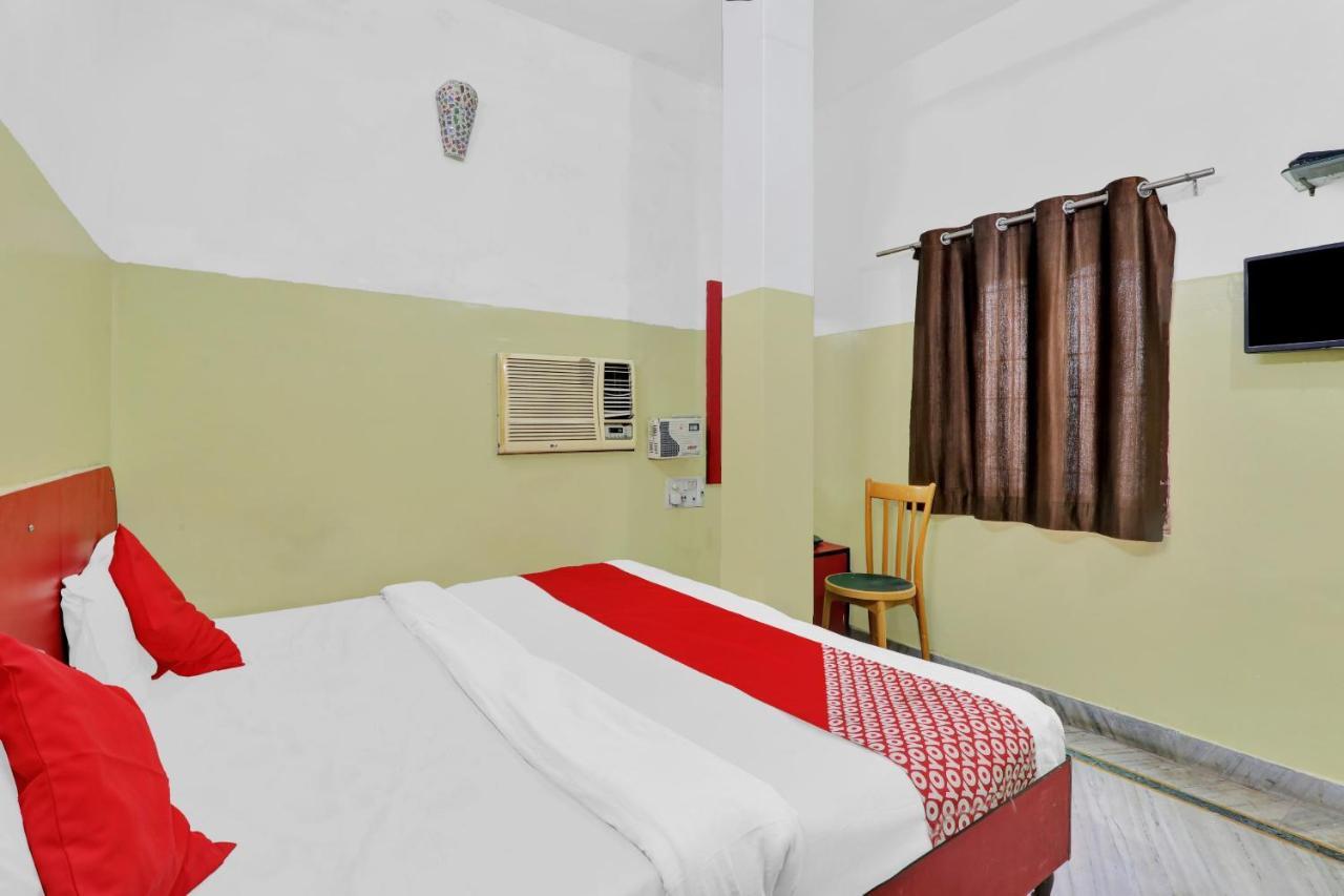 Oyo 82407 K Shree Guest House Varanasi Bagian luar foto
