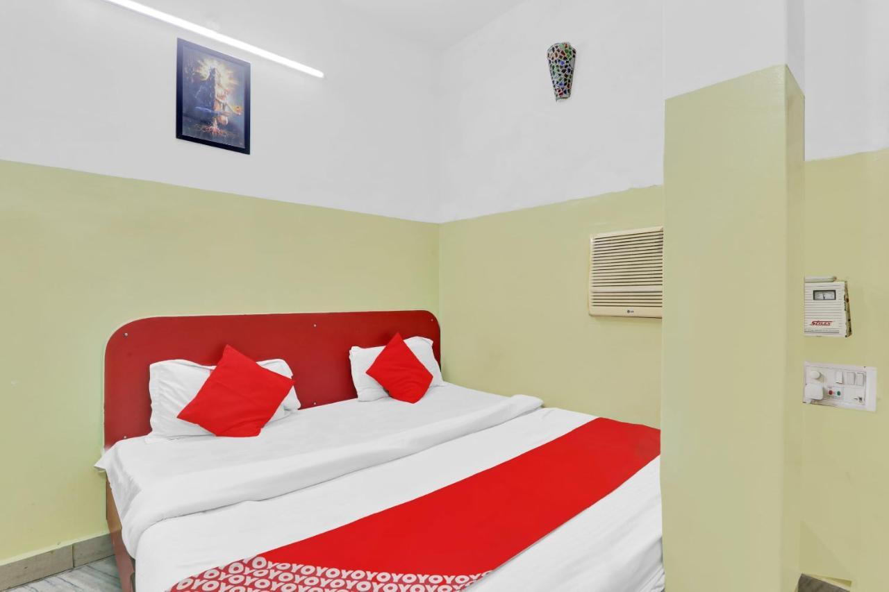 Oyo 82407 K Shree Guest House Varanasi Bagian luar foto