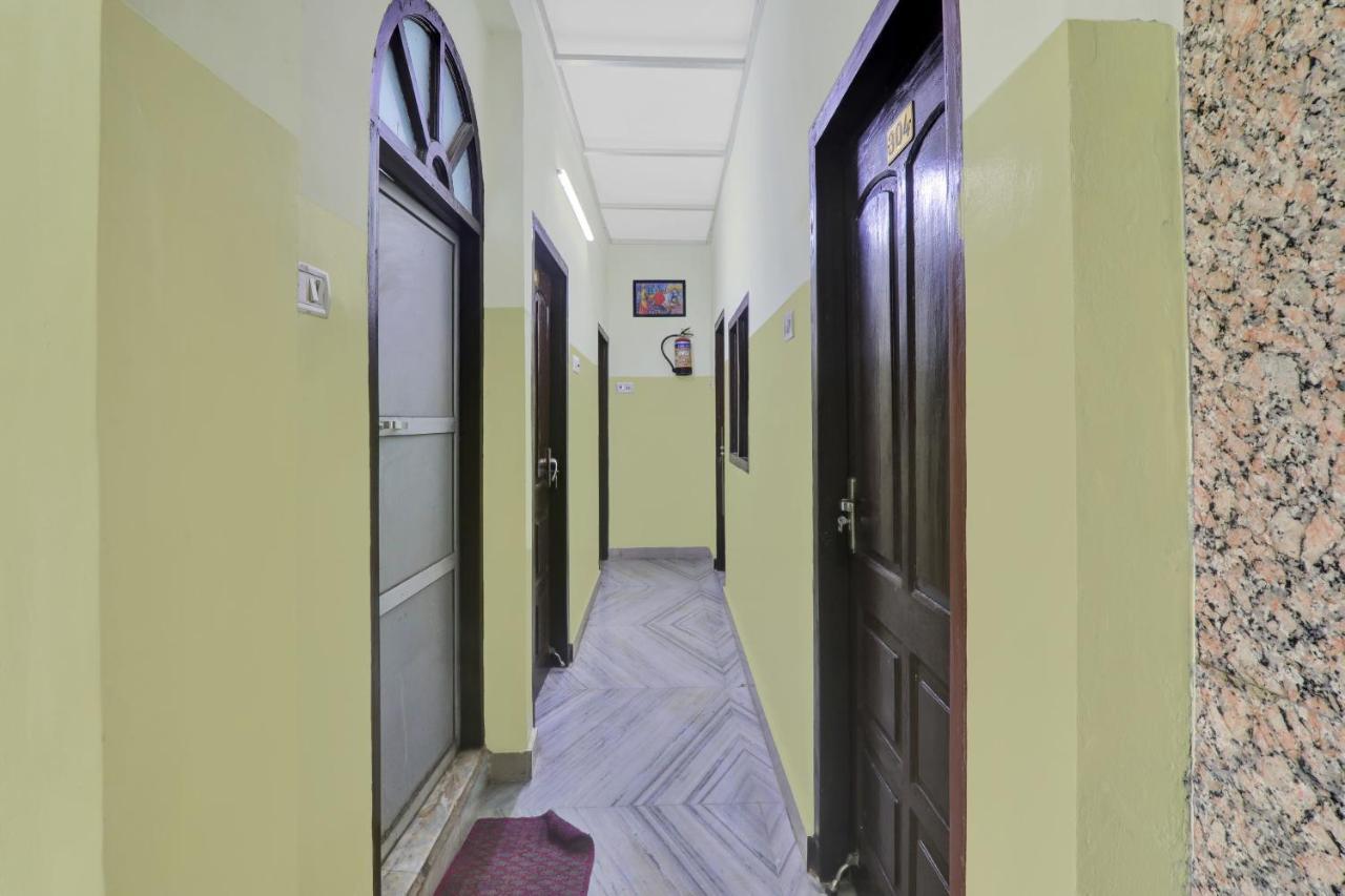 Oyo 82407 K Shree Guest House Varanasi Bagian luar foto