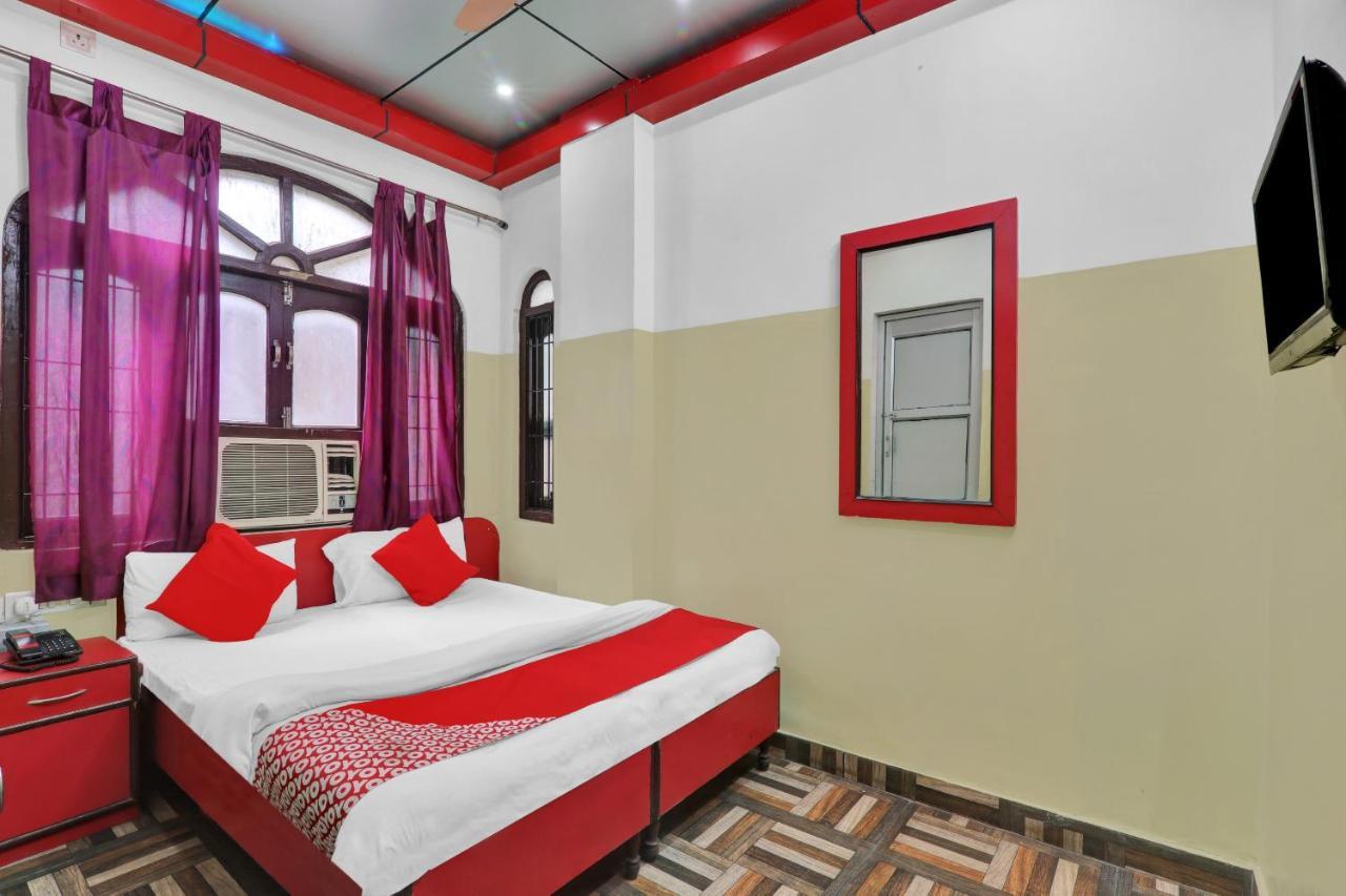 Oyo 82407 K Shree Guest House Varanasi Bagian luar foto